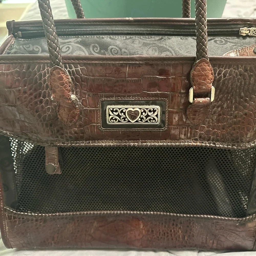 Brighton pet carrier